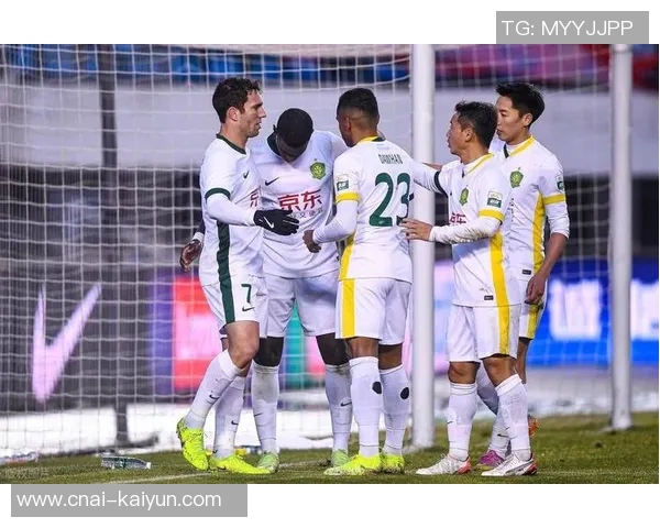 恒大与国安激战六三精彩回顾球迷热议赛场瞬间与精彩进球